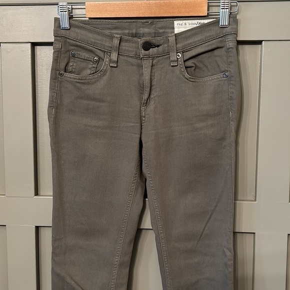 Rag & Bone Skinny Jeans in Army Green Size 25 - Picture 4 of 9